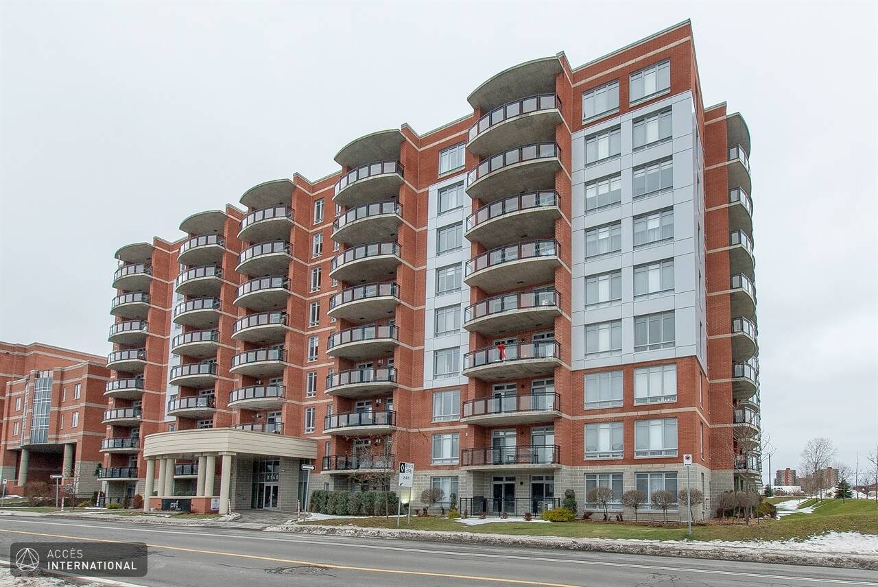 Chaleureux Condo de luxe meublé à louer à Laval Accès International