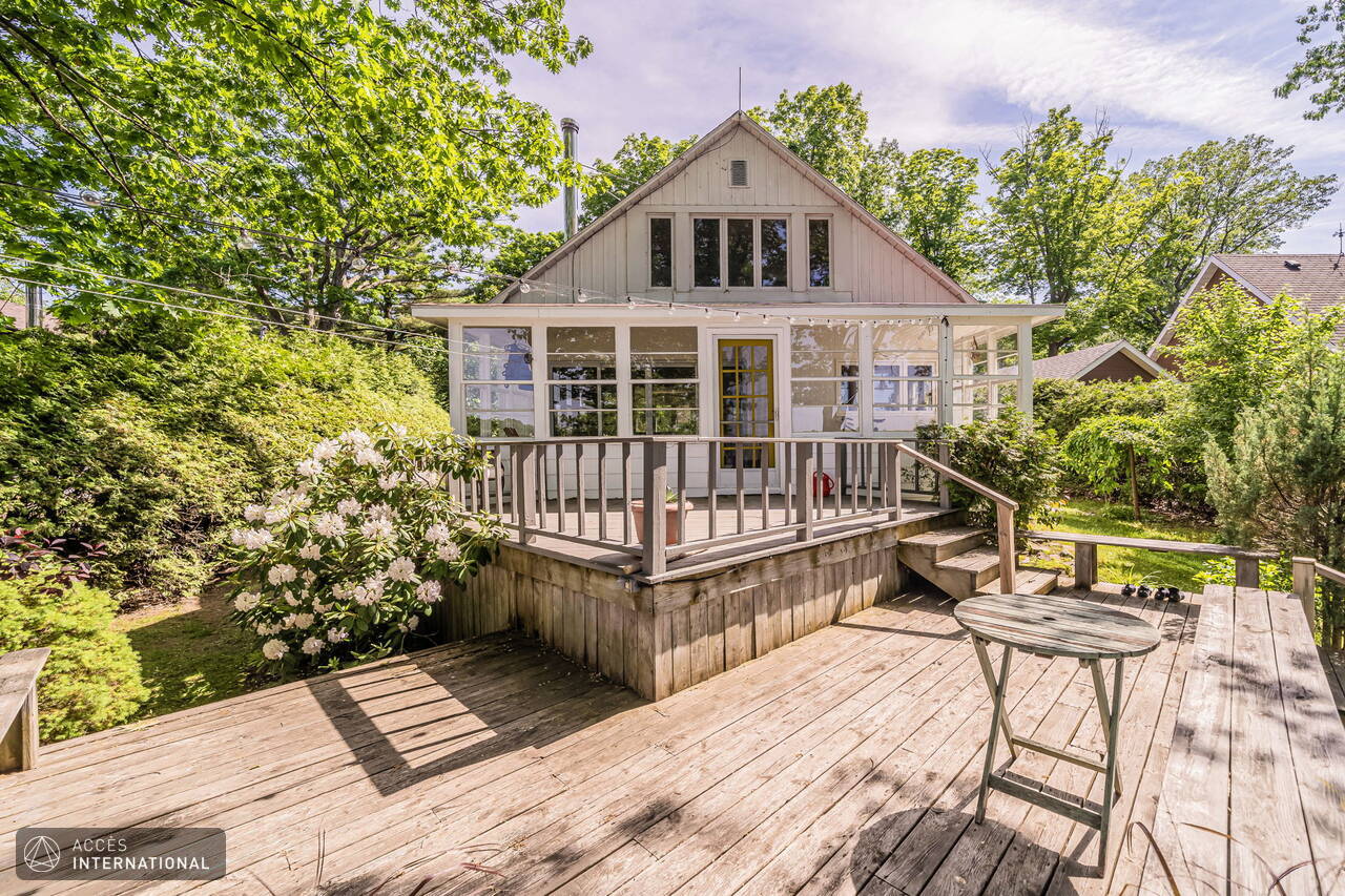 Property MIP003 House from region Monteregie, sector L'ÎlePerrot