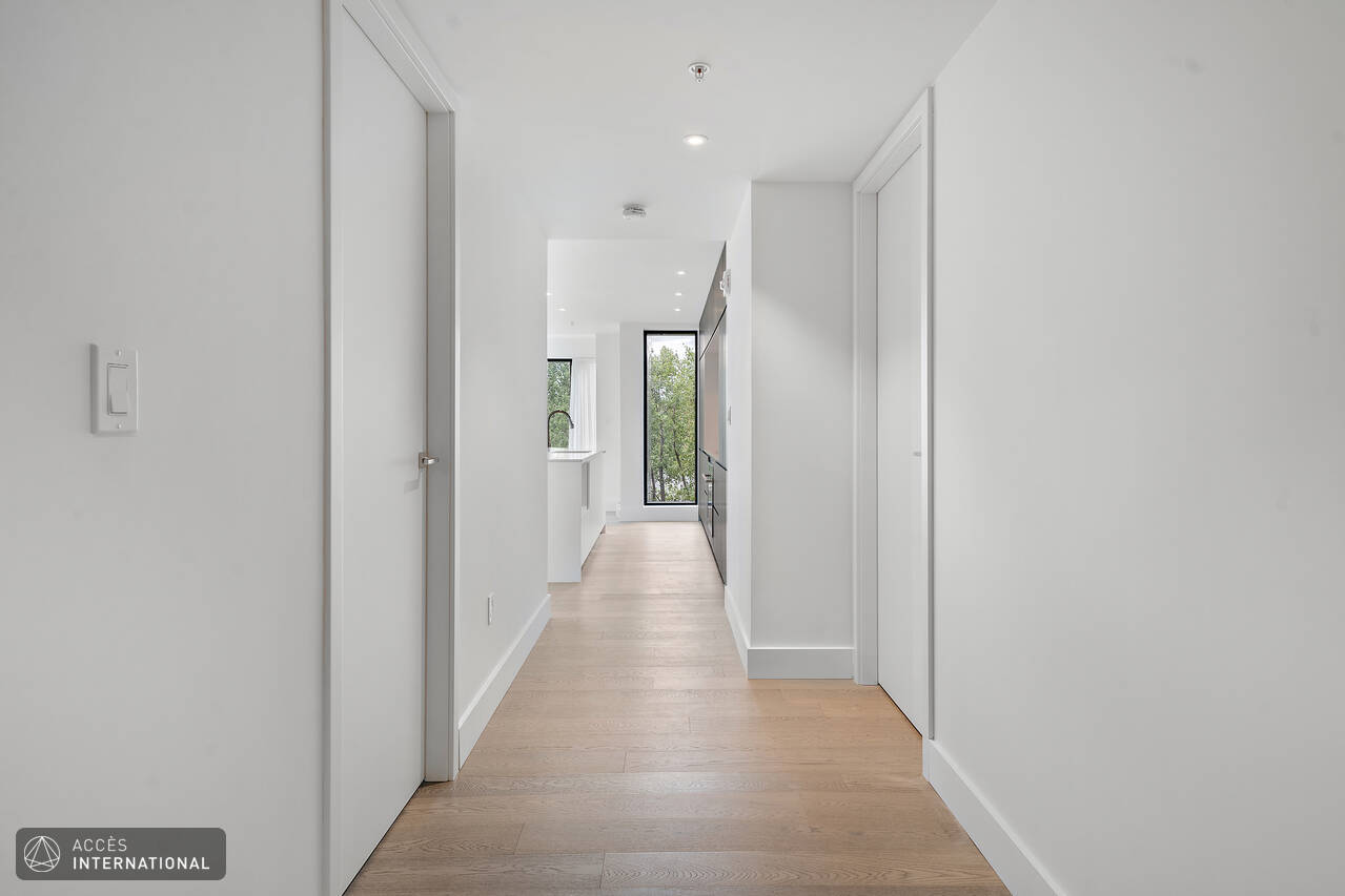 Condo à louer à l'île des soeurs Prestigieux Symphonia Pop Accès International