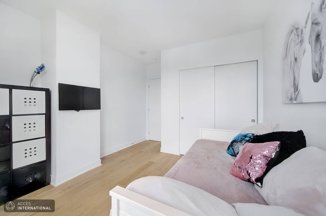 Stuning condo for rent in Griffintown Acces International Accès