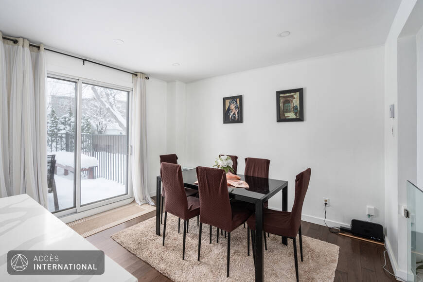 Charming house for rent in SainteRose, Laval Accès International Accès International