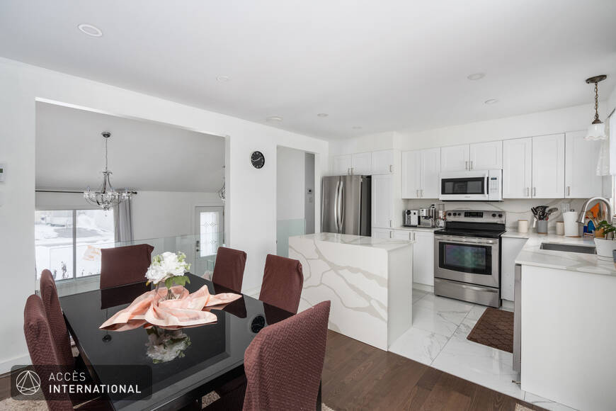 Charming house for rent in SainteRose, Laval Accès International Accès International