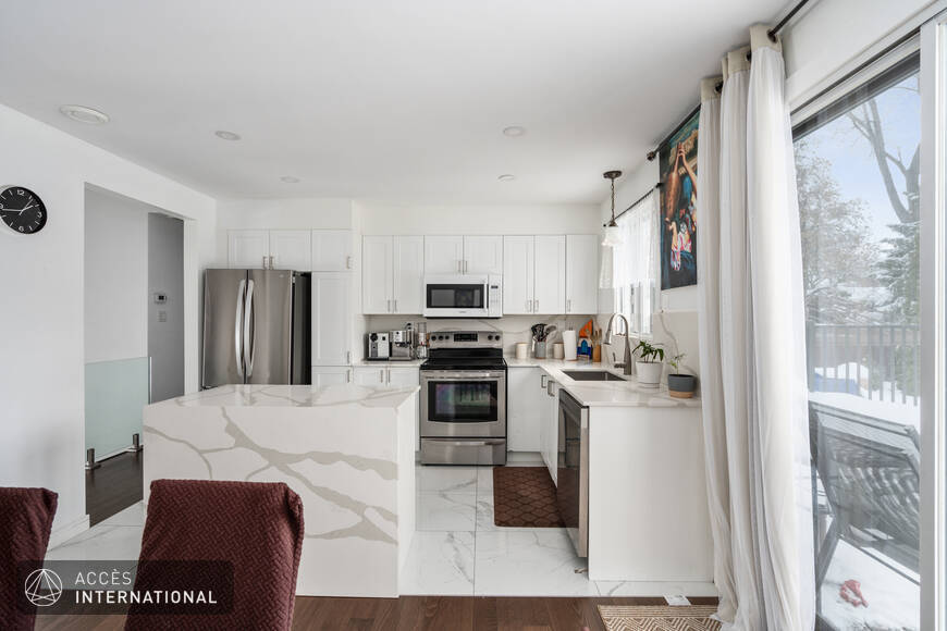 Charming house for rent in SainteRose, Laval Accès International Accès International