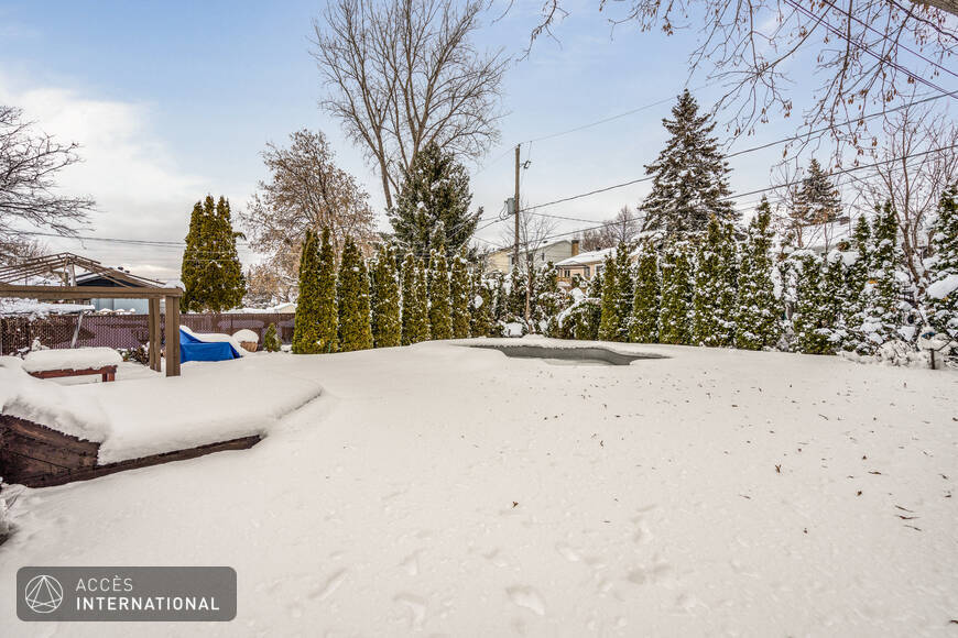 Charming house for rent in SainteRose, Laval Accès International Accès International