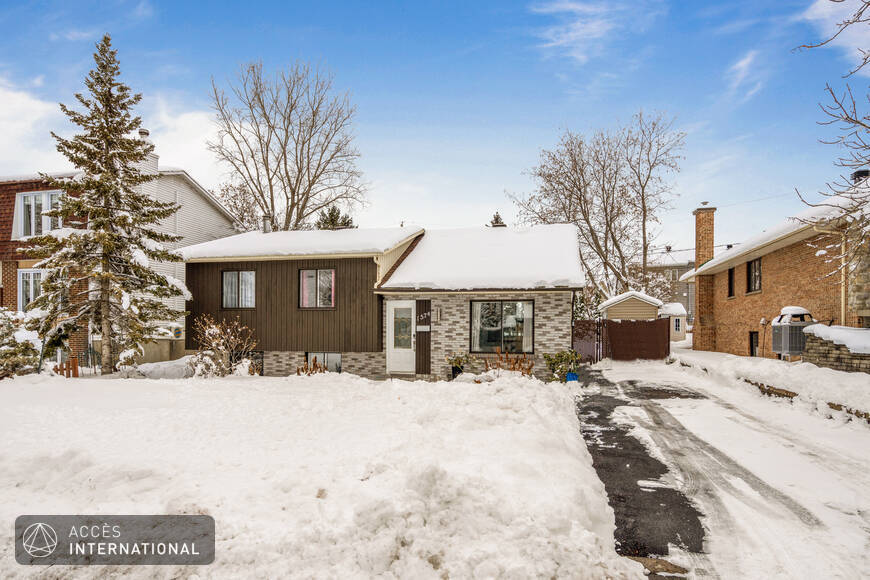 Charming house for rent in SainteRose, Laval Accès International Accès International