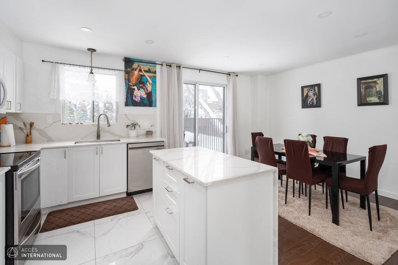 Charming house for rent in SainteRose, Laval Accès International Accès International