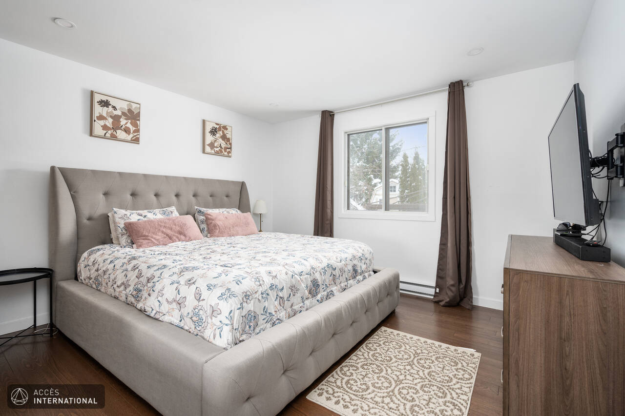 Charming house for rent in SainteRose, Laval Accès International Accès International