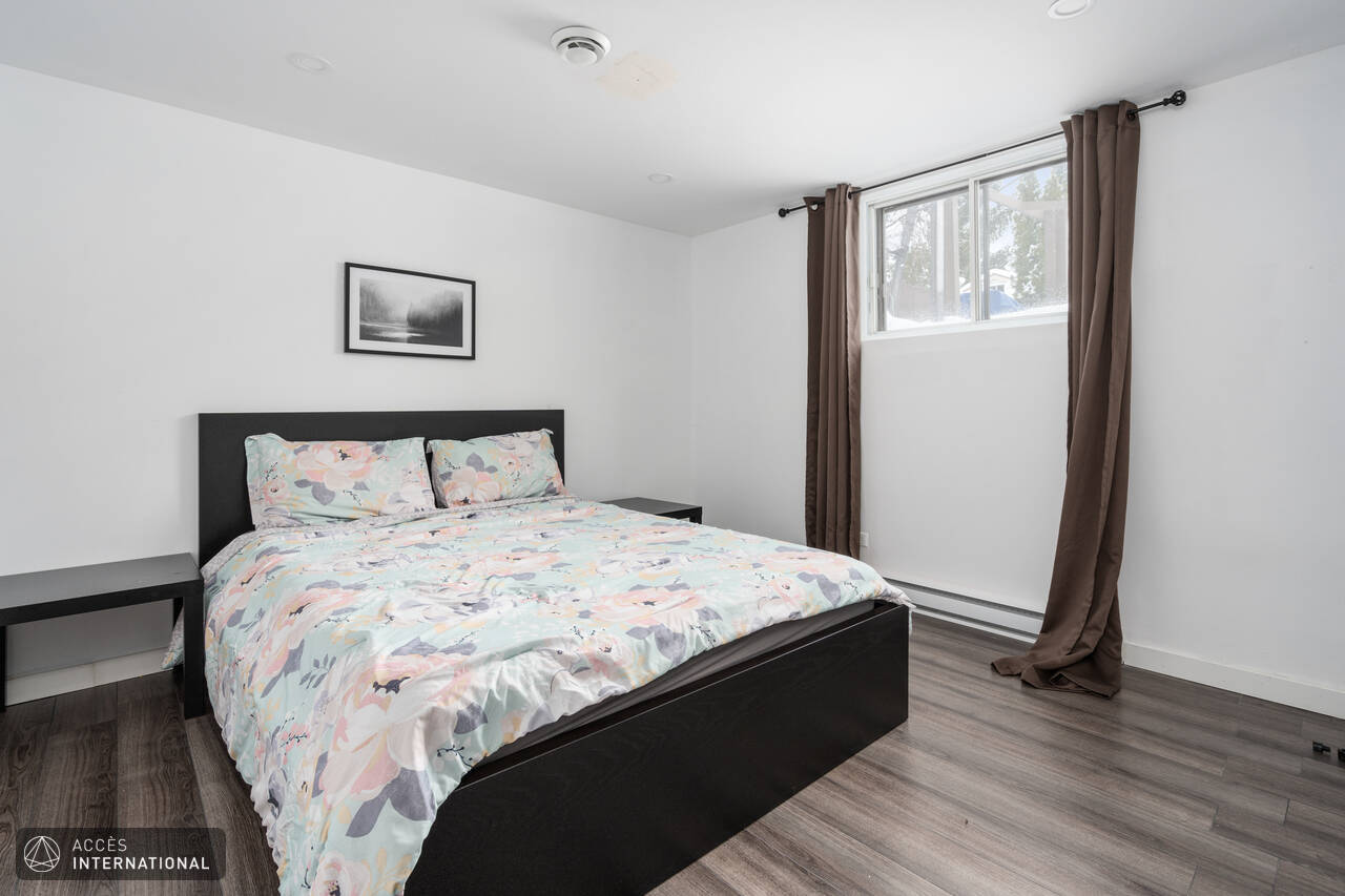 Charming house for rent in SainteRose, Laval Accès International Accès International