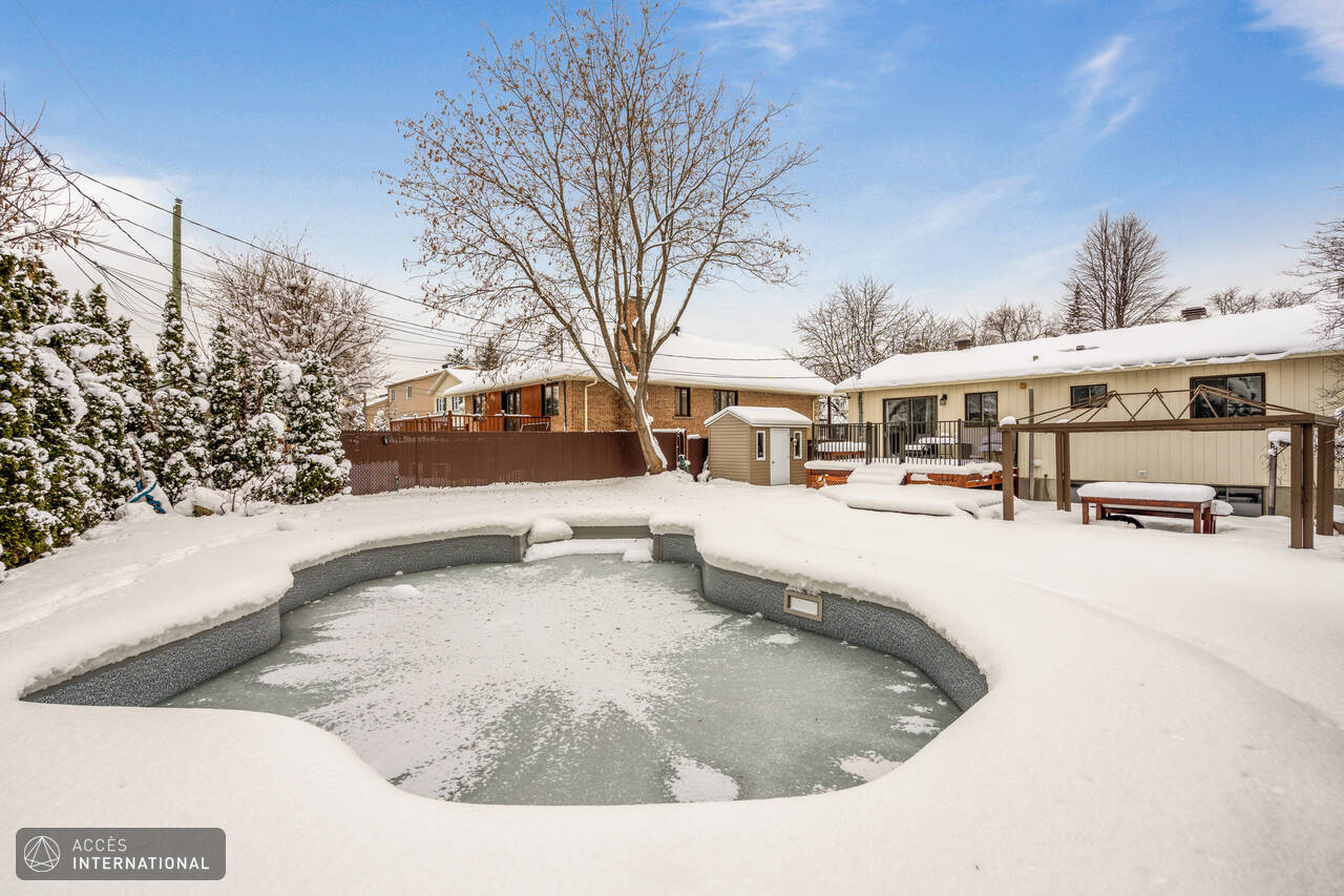 Charming house for rent in SainteRose, Laval Accès International Accès International